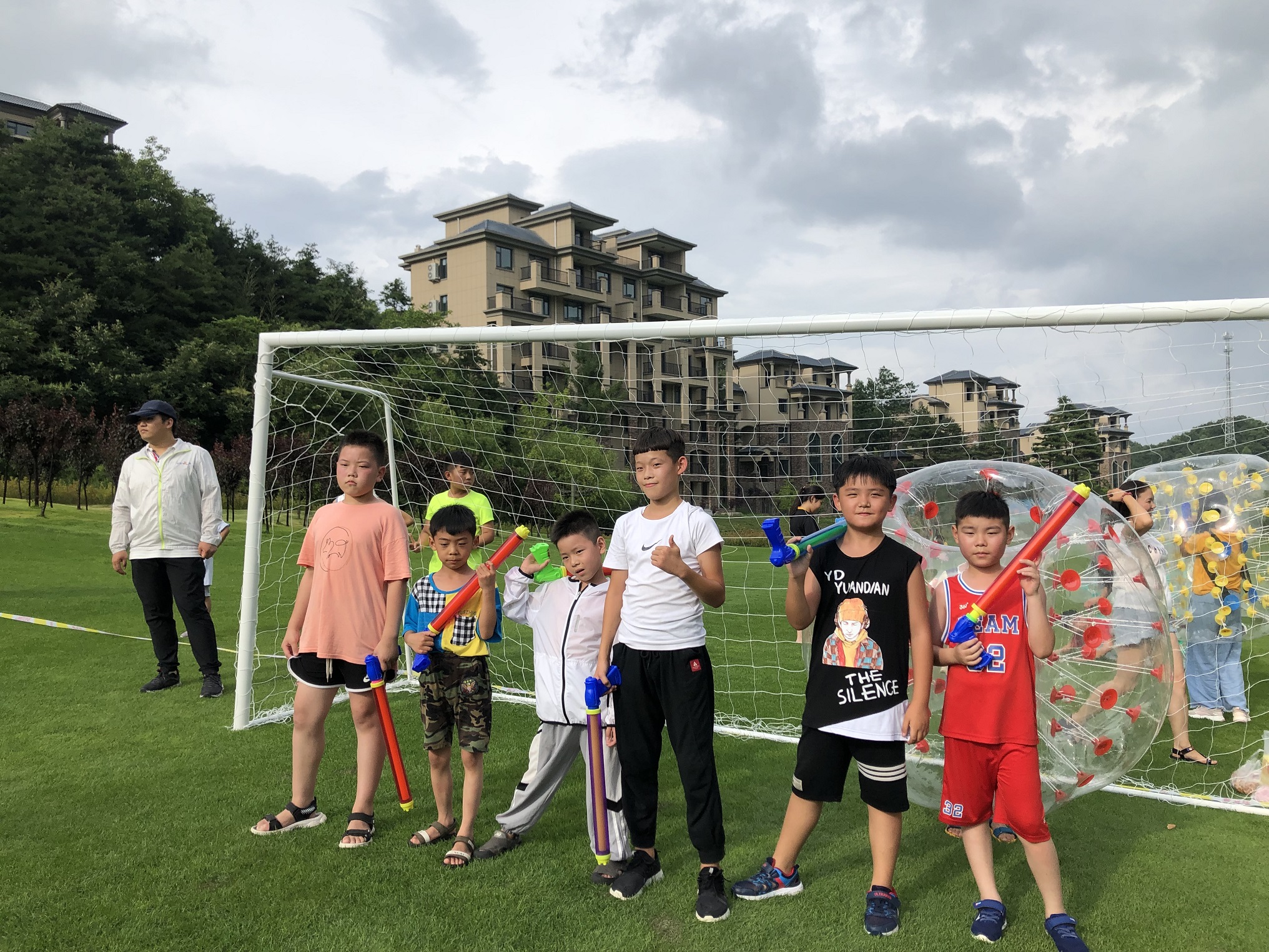 特色沙滩足球趣味赛，夏日激情一触即发的简单介绍