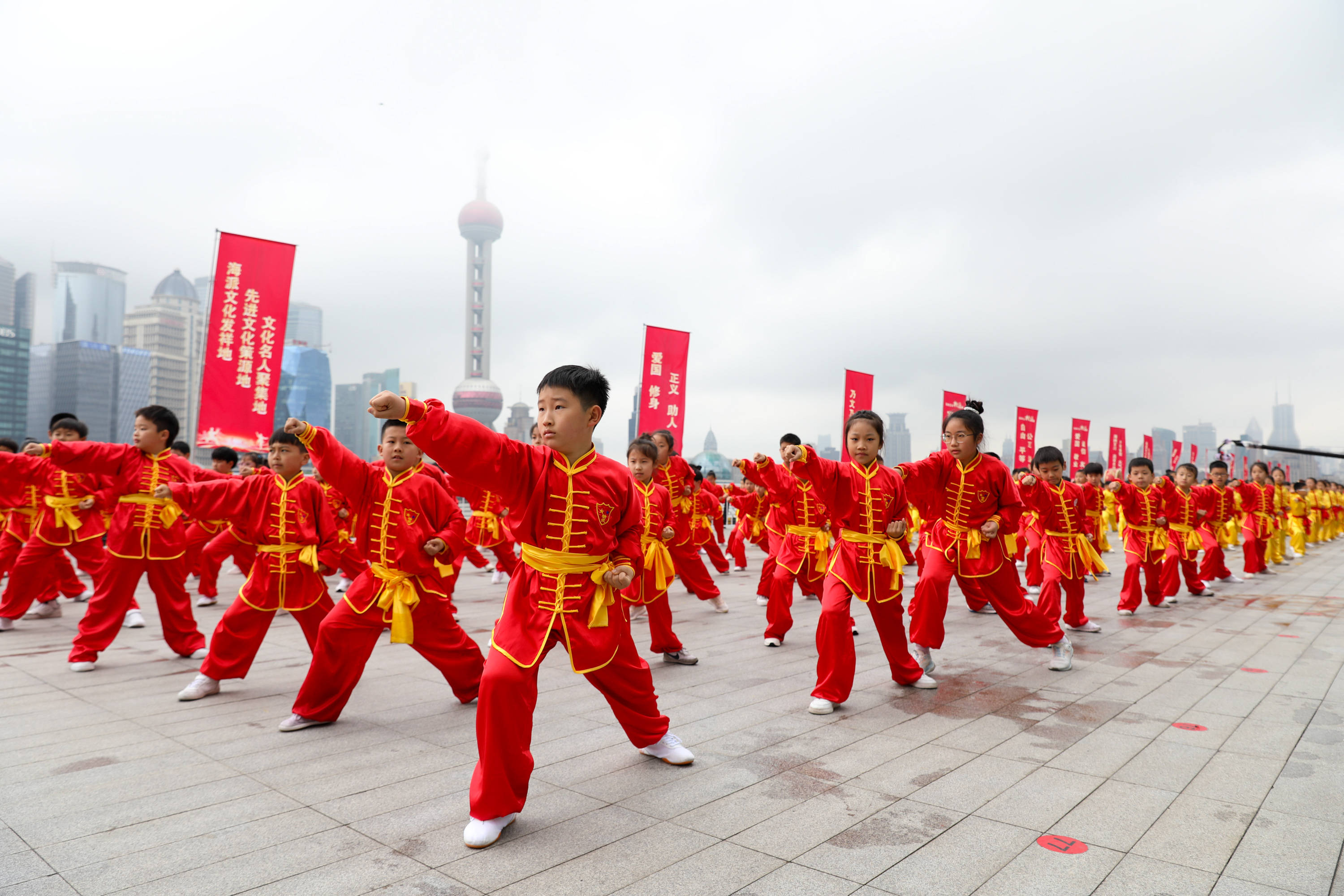 包含传统武术表演秀，传递文化正能量的词条