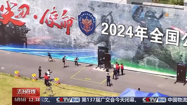 包含传奇英雄的“幕后故事”：他们的成长历程细节揭秘的词条