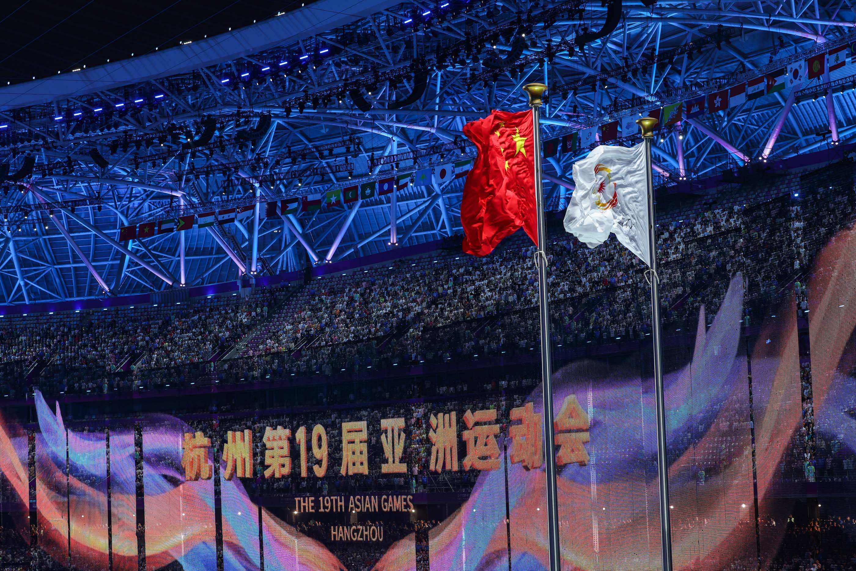 包含国家队国际赛取得佳绩，提升中国体育国际影响力的词条