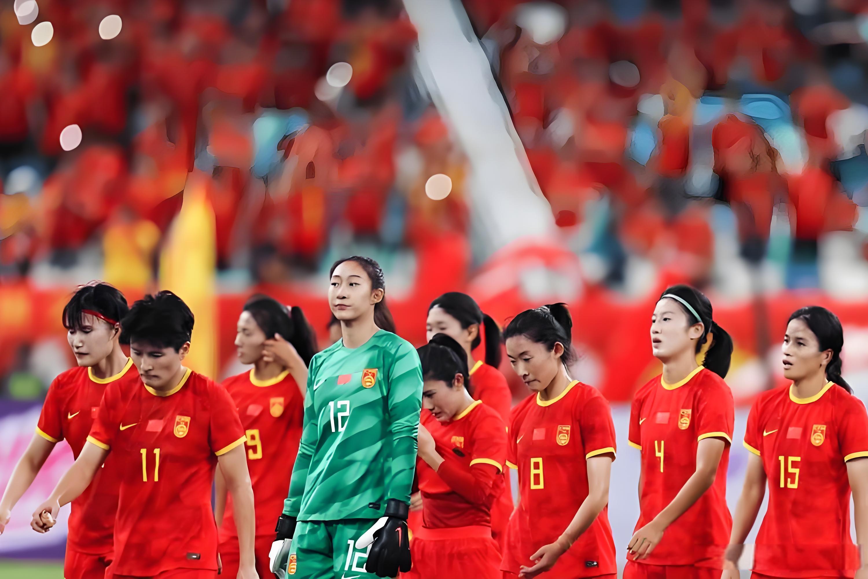 “中国女足备战亚洲杯，国脚锋线火力全开”