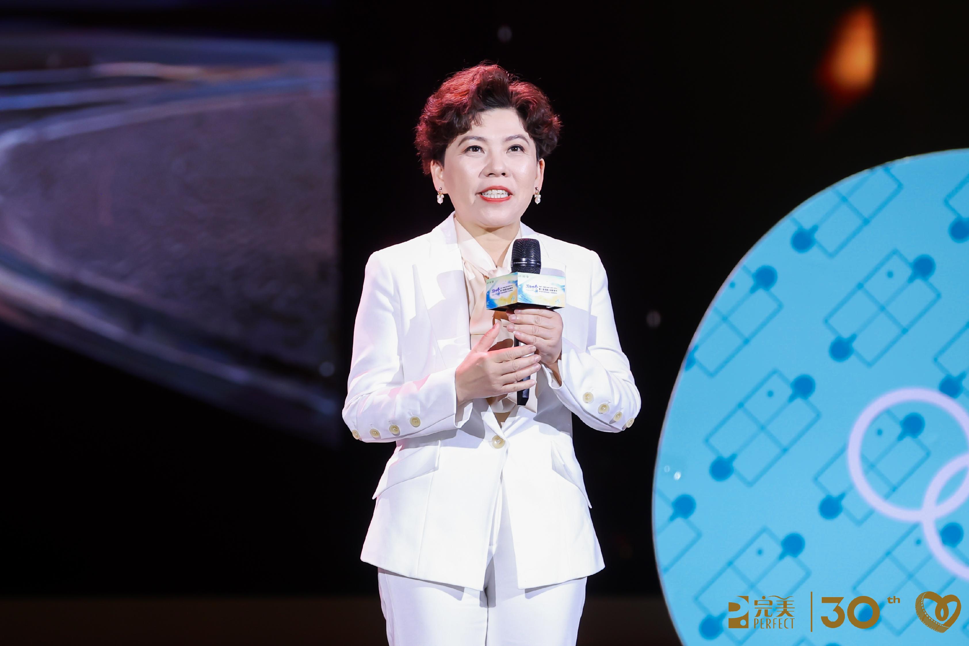 公益影像：明星运动员的慈善之旅的简单介绍
