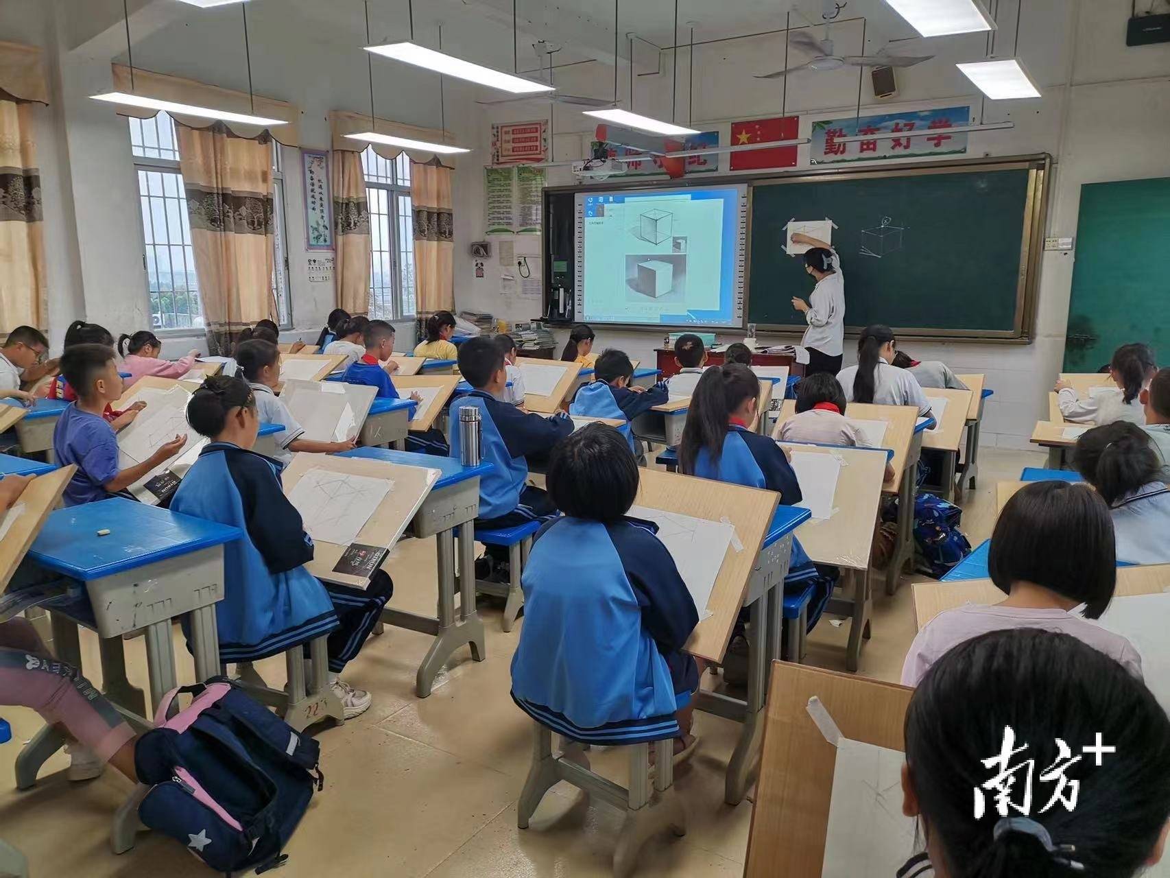 青少年裁判员“沙盘模拟+实战操作”双轨培训系统在多地试点的简单介绍