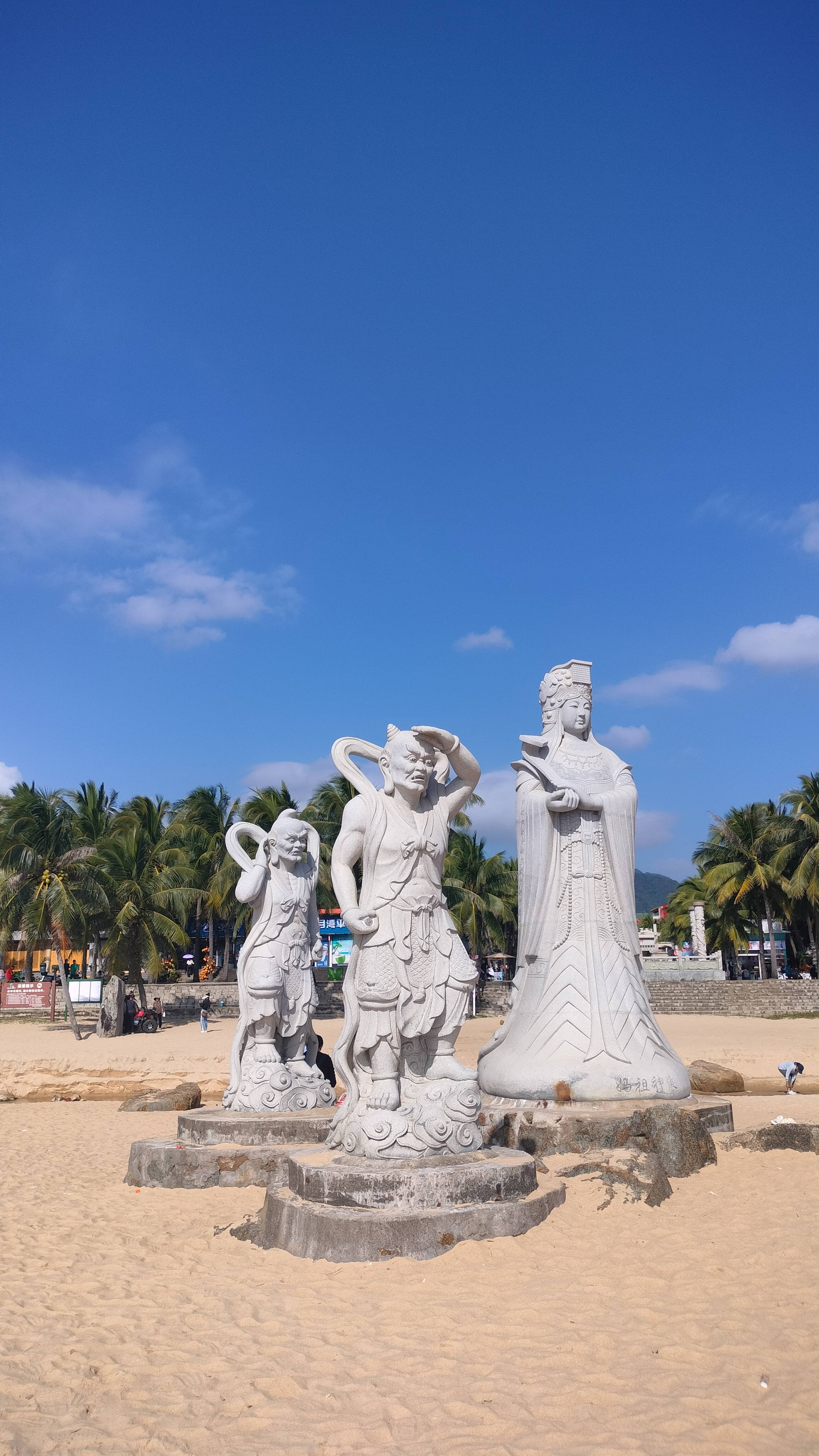 特色海沿岸沙滩犁地赛，绿海蓝天中的生态运动的简单介绍