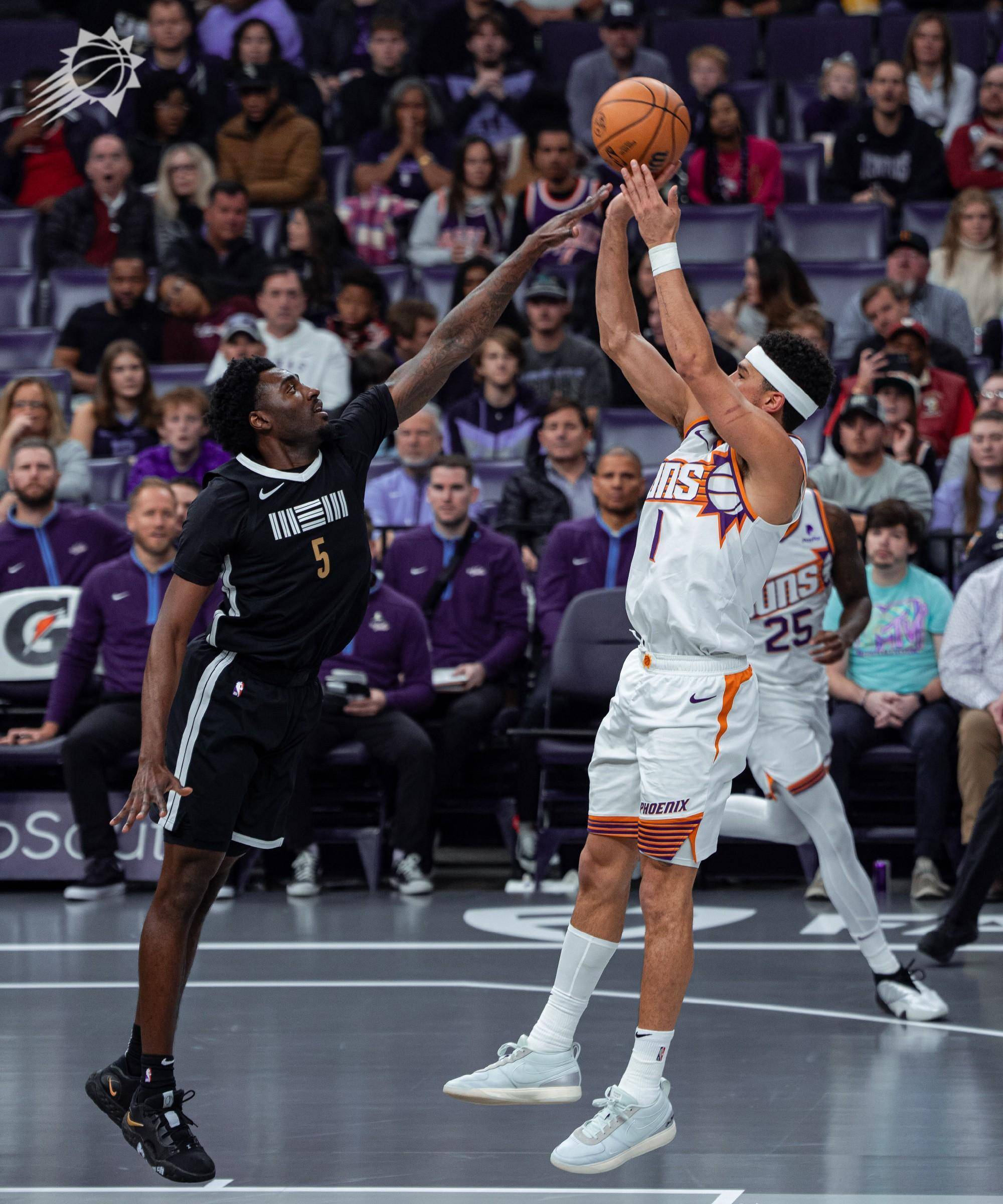 包含球员生活：赛场之外的NBA明星日常的词条