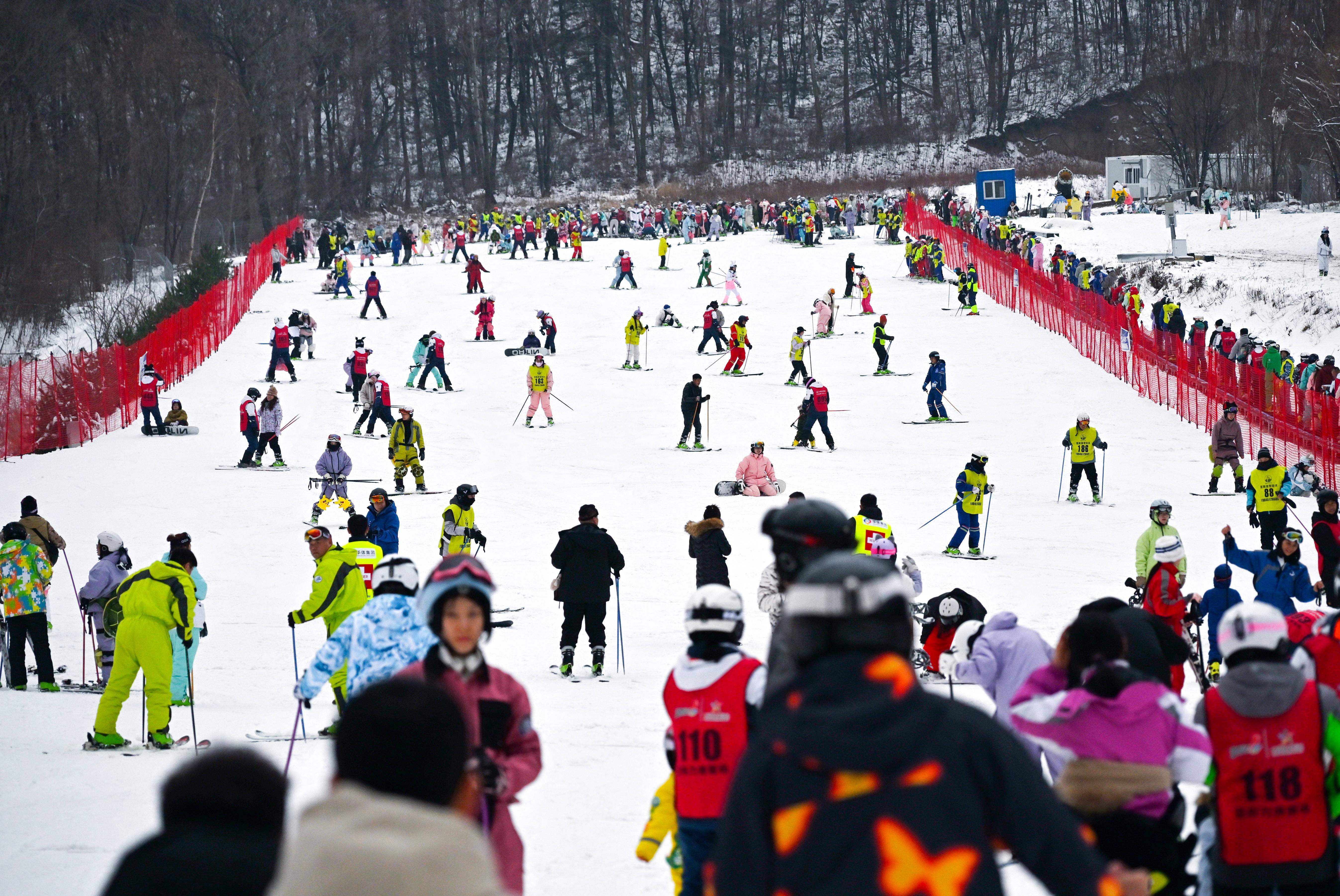 关于全国滑雪锦标赛，雪地上的速度与激情的信息