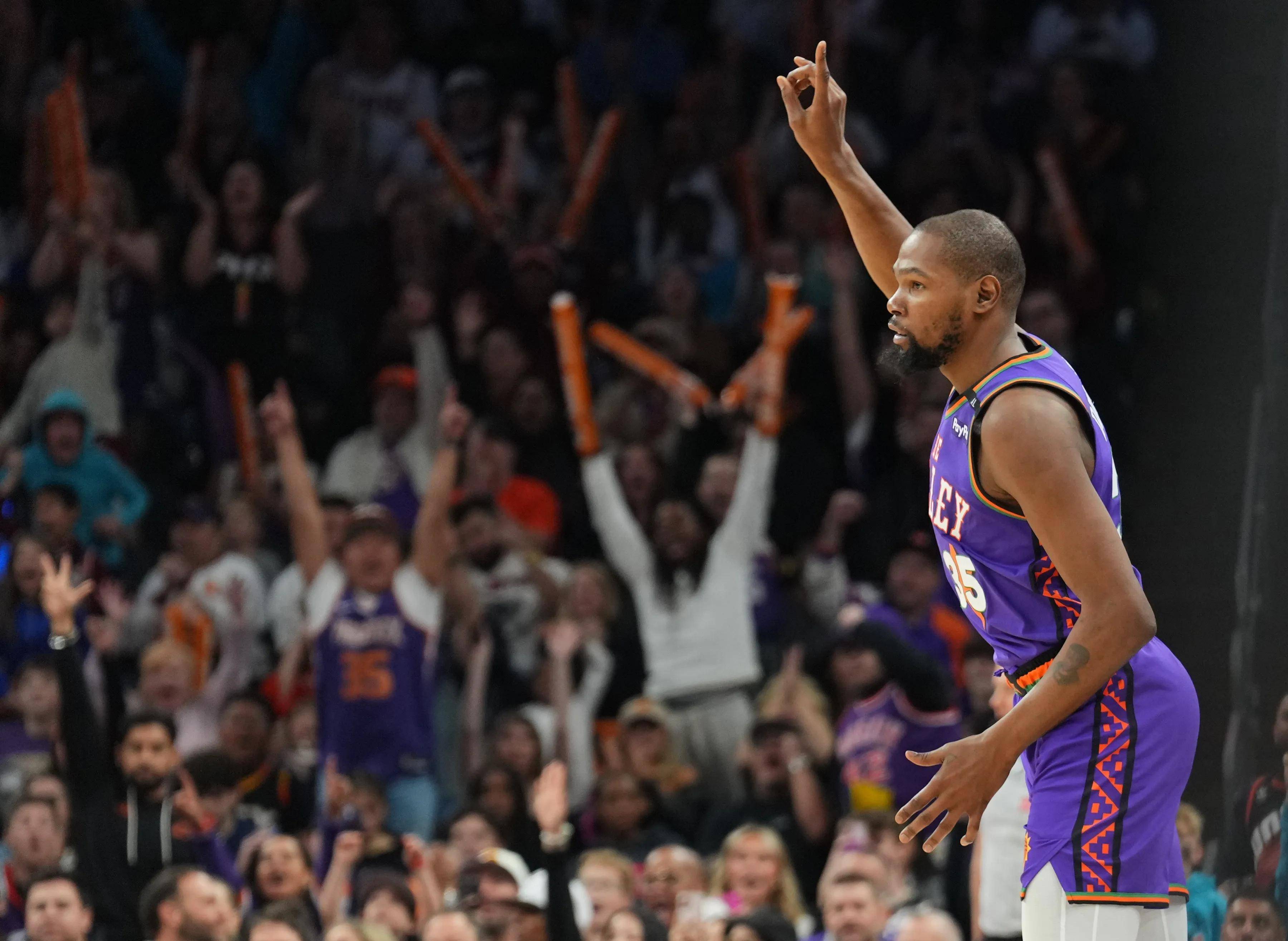 今年NBA突破了哪些历史性的纪录？