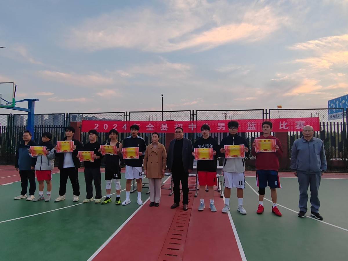积极推动校园篮球创新计划，提升青少年的竞争意识和团队合作能力的简单介绍