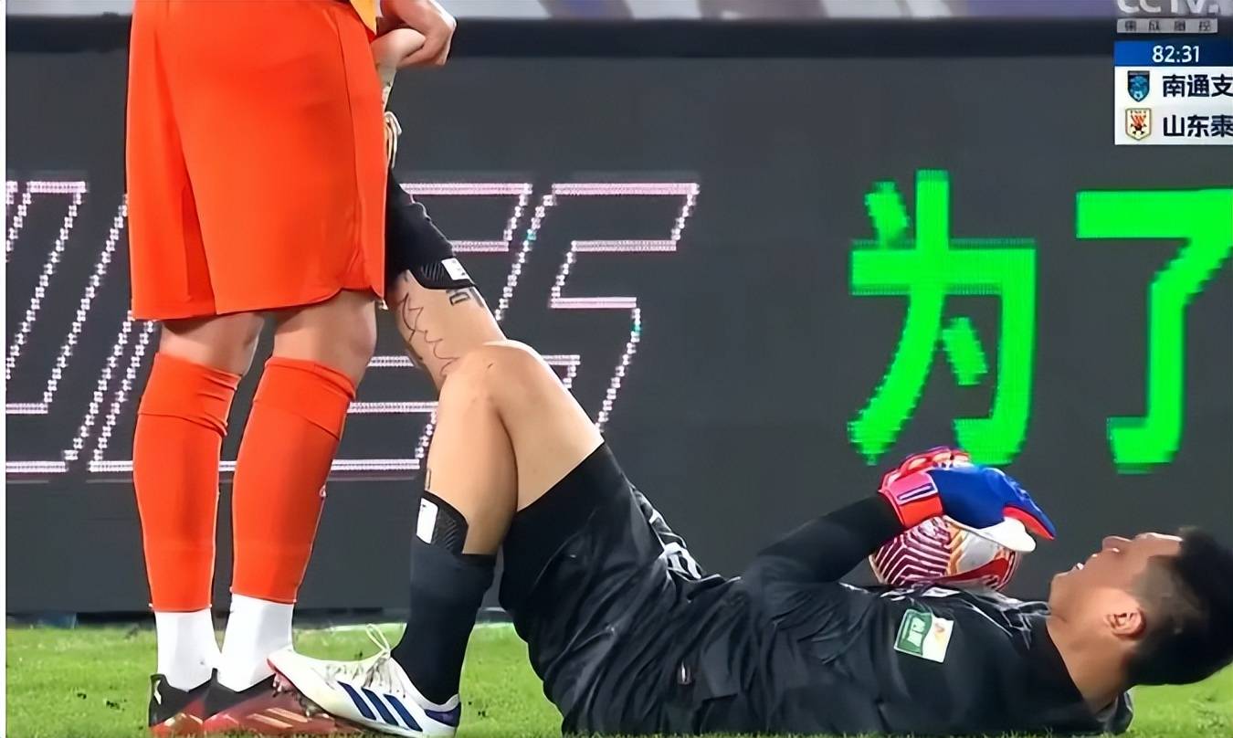 赛场瞬间：球迷票选的年度最佳镜头